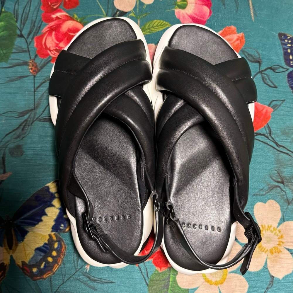 4CCCCEES Cross-Strap Mellow Sandals Black and White Size 39 / 8.5 - Picture 10 of 16